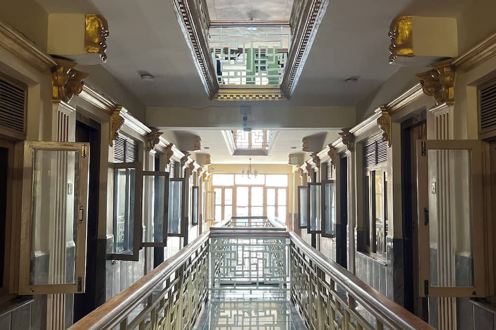 Hall