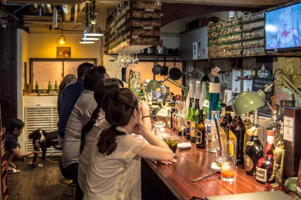 Bar