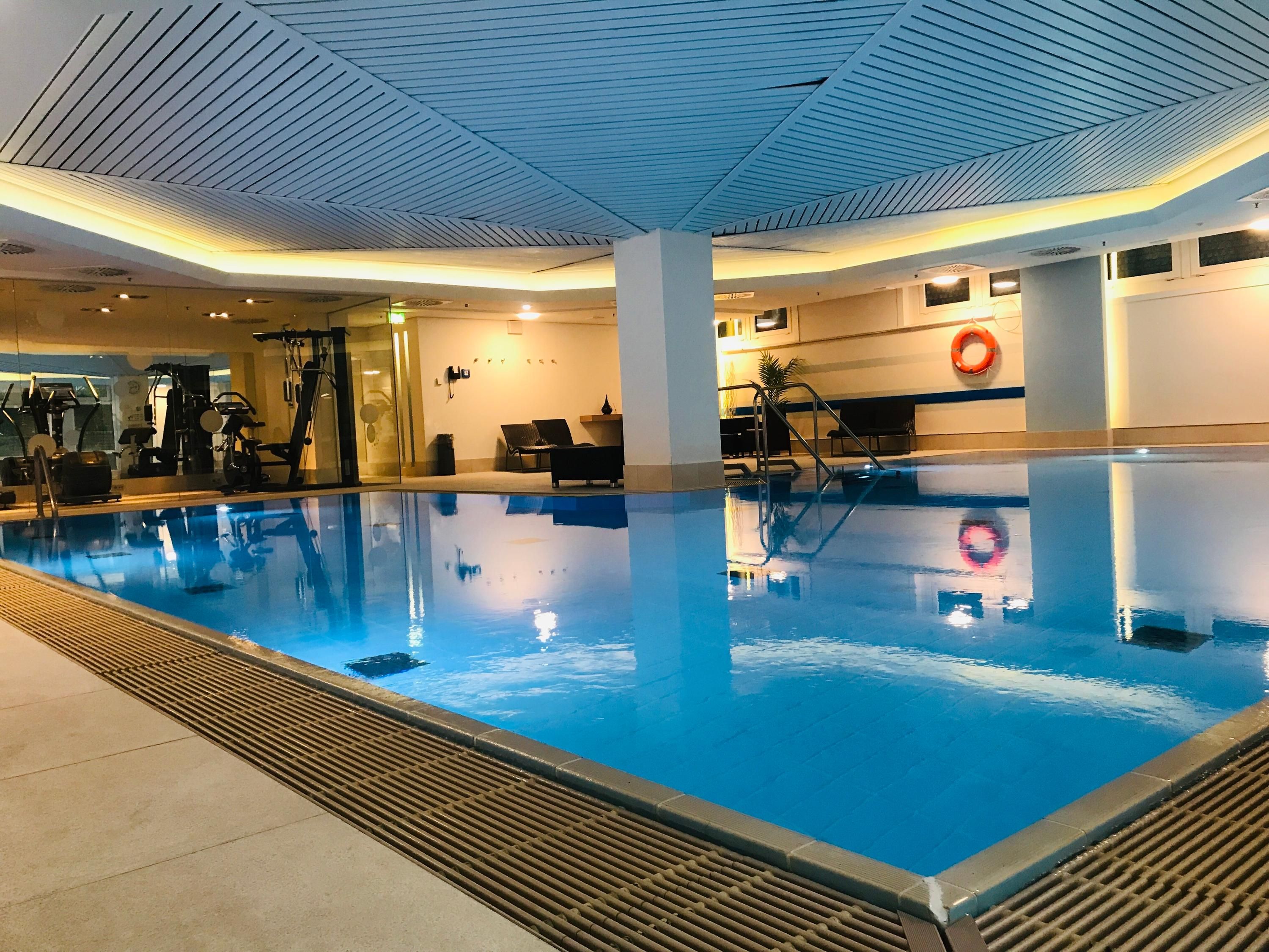 Svømmebasseng