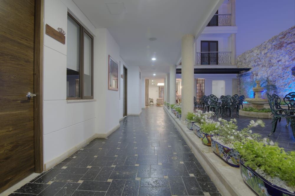 Hall