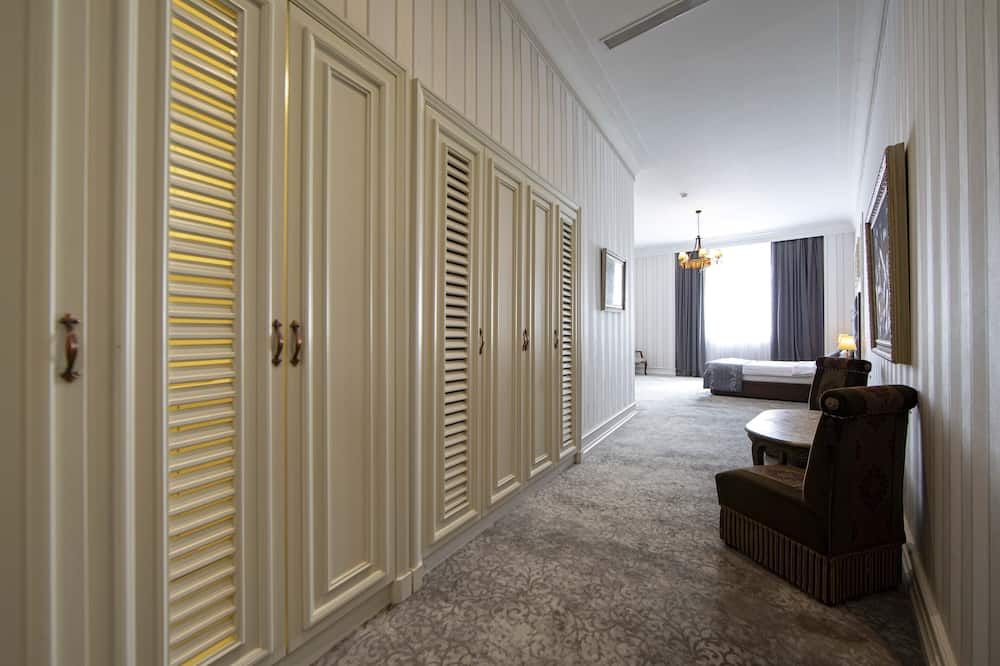 Hall