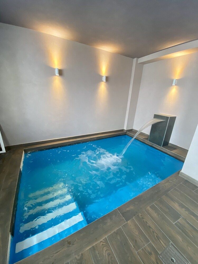 Svømmebasseng