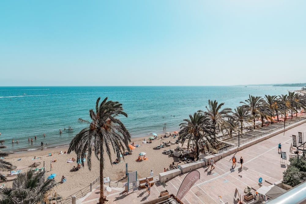 Strand