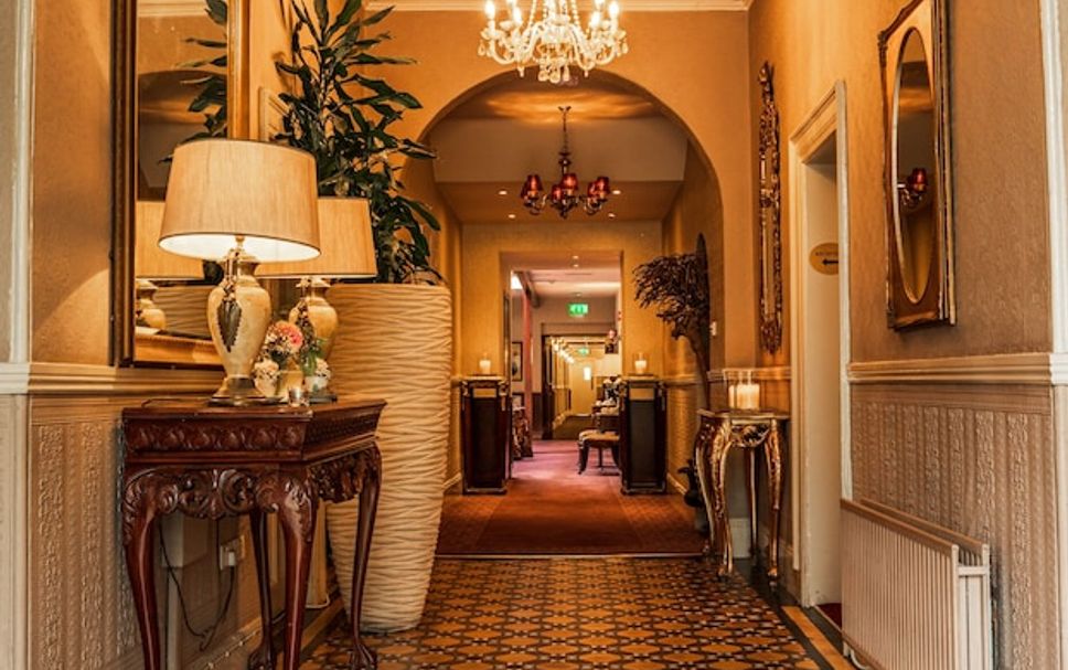 Hall Foto