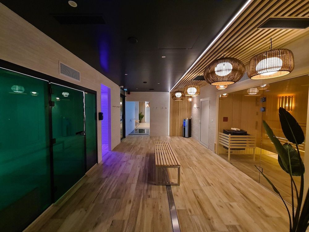 Hall