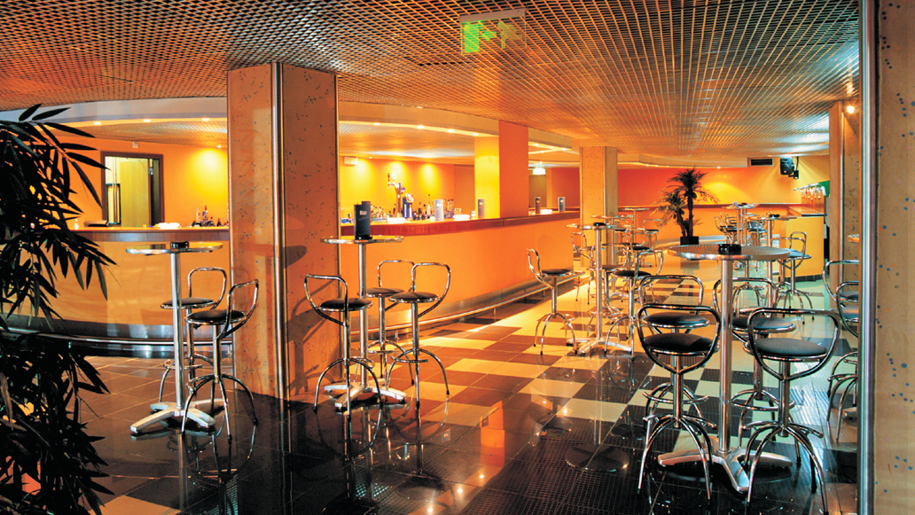 Bar